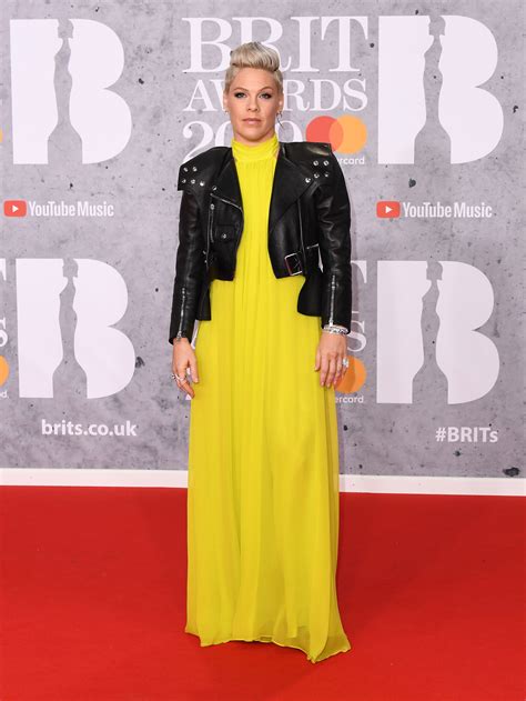 2019 Brit Awards Photos From The Red Carpet