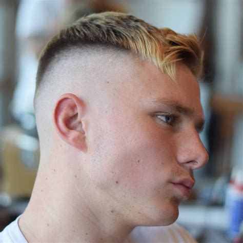 For men who like to experiment but don't know where to get started, especially when it comes to so, if you are wondering how to do that so that you don't end up getting the usual hair cut from your. European Haircuts For Men: 2021 Trends