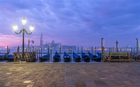Venice Italy At Dusk Hd Wallpaper Background Image 1920x1200 Id