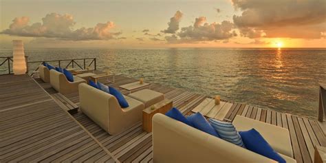 Huvafen Fushi Maldives Worlds First Underwater Spa Spa Living
