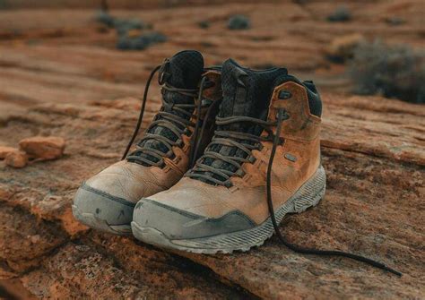 7 Best Hiking Shoes And Boots For Wide Feet 2023 Review