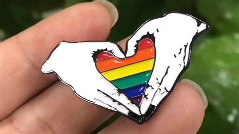 Wholesale Lgbt Lesbian Gay Pride Badge Rainbow Flag Custom Enamel Lapel
