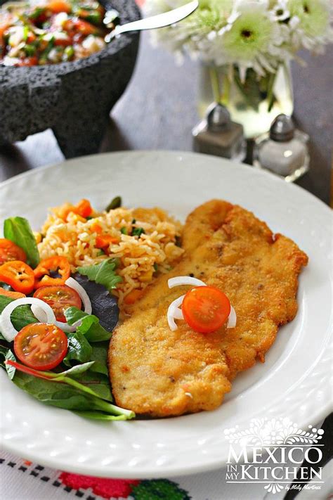 Preparar una milanesa de pollo perfecta, como esas que te hacía tu abuela/tía/madre no es tan complicado como piensas. Chicken Milanese - Milanesa de Pollo (Traditional ...