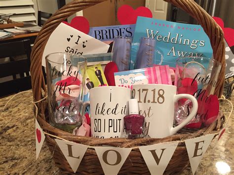 Pin By Linda C On Couples Shower Ideas Couple Shower T Baskets Ts