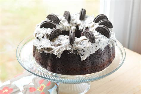 For the cake «oreo» we need to bake three chocolate cakes. Chocolate Oreo Bundt Cake