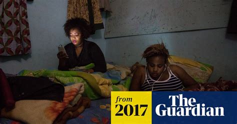 Adrift In Algiers African Migrants Marooned In A New Transit