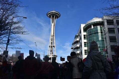 Video Seattle Space Needle Gets Struck By Lightning Seattle Wa Patch