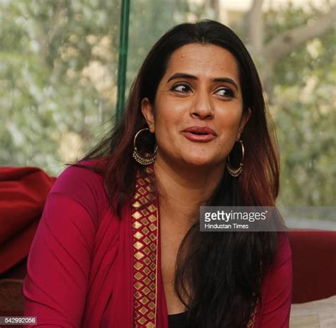 Profile Shoot Of Bollywood Singer Sona Mohapatra Stock Fotos Und Bilder Getty Images
