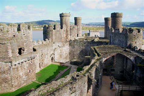Conwy Castle Great Hall Interior Viewed From The South Wes Flickr