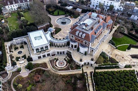 Photos Reveal Russian Oligarch’s 400m London Palace