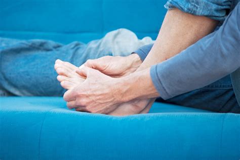 If the attack is affecting your toes or feet, one of those steps could relate to your choice of footwear. About Gout: Frequently Asked Questions - Orthopaedic ...