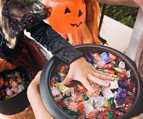 How To Save On Halloween Candy Thegoodstuff