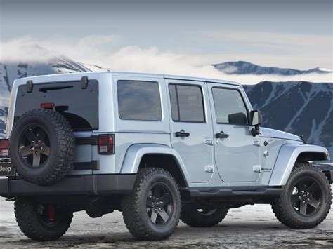 The innovative jeep wrangler is enhanced with removable parts for a thrilling driving experience. JEEP WRANGLER SAHARA AUT 5 DOORS - Luxury Cars Barcelona ...