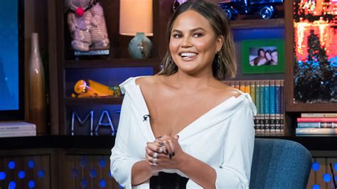 Chrissy Teigen Claps Back At Troll Who Accused Her Of Photoshopping Her Butt