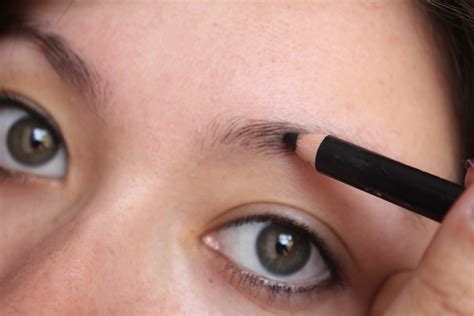 How To Use Eyebrow Pencil Chase And Chaelis Mom Bloggy