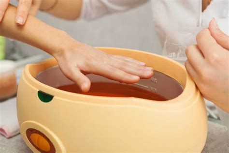 How To Do Paraffin Manicure At Home Even Without A Machine