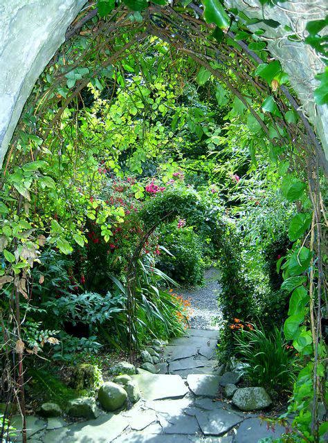 Secret Garden Hidden Garden Beautiful Gardens Gorgeous Gardens