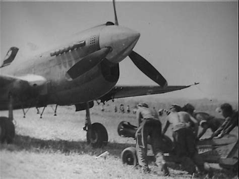 Check spelling or type a new query. Indonesia Zaman Doeloe: Aksi Polisionil 1: Pasukan Belanda memuat bom ke pesawat pemburu di ...