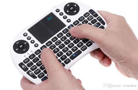1pcs Rii I8 No Backlit Fly Air Mouse Mini Wireless Handheld Keyboard 2