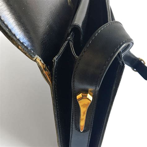 Rare Gucci Black Structured Flap Leather Shoulder Bag W