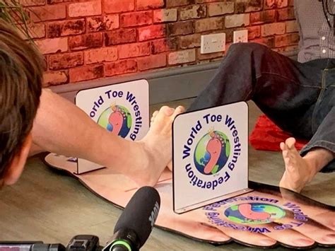 Im A Toe Wrestling World Champion — I Had My Toenails Removed To Compete