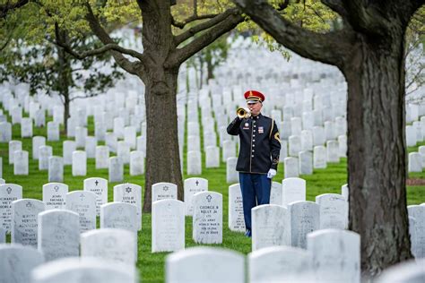 Arlington Cemetery To Stay Closed To Public For Memorial Day