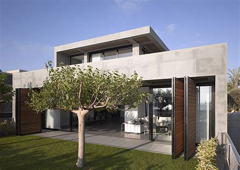 Minimalist And Simple House Design By Pizto Kedem Architect Viahousecom