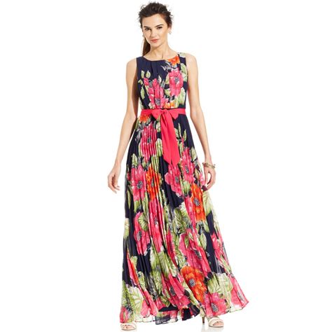 Lyst Eliza J Sleeveless Floral Pleated Maxi Dress In Red