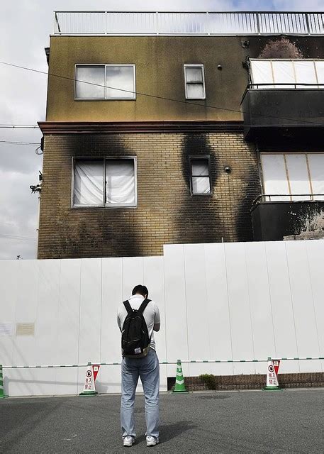 Barnard offers students the wide course selection of a large university and extensive resources of a major metropolitan city in the atmosphere of a small liberal arts school. ผู้รอดชีวิตจากการวางเพลิงที่ Kyoto Animation ทั้ง 34 คนพ้นขีดอันตรายแล้ว