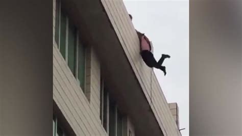 Suicidal Man Jumps Off Roof After Breaking Up With Girlfriend But Is
