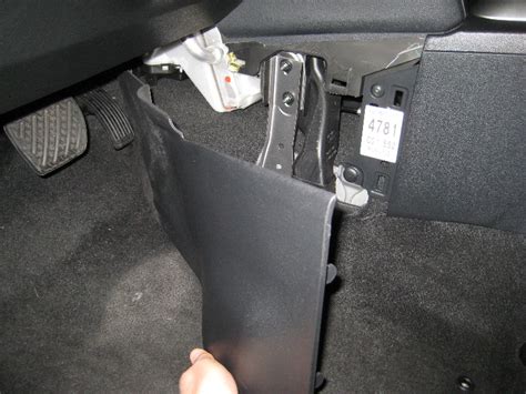 Nissan rogue cabin air filter. Nissan-Rogue-HVAC-Cabin-Air-Filter-Replacement-Guide-003