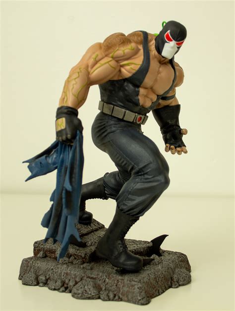 Diamond Select Bane Statue Review Display This One In The Light
