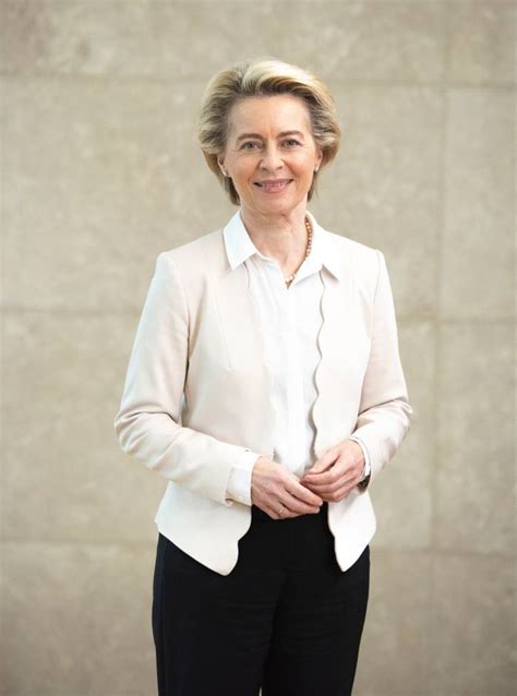 Wir werden sicherstellen, dass sich ein solcher vorfall nicht. Ursula von der Leyen on European recovery, climate change ...