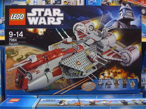 Star wars holonet star wars ships lego creator sets lego sculptures lego army lego spaceship lego pictures star wars vehicles cool lego lego star wars is a lego theme that incorporates the star wars saga. LEGO 7964 Star Wars Clone Wars Republic Frigate Box - The ...