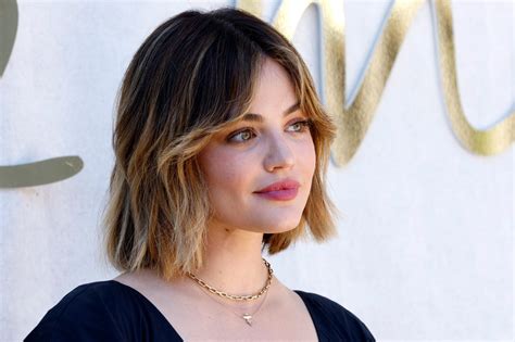 Lucy Hale Updated Her Blonde Bob With Trendy Curtain Bangs Nestia