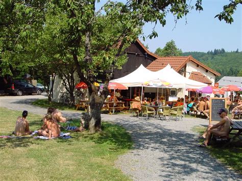 Todo Nu E Quase Todo Bronzeado Testei Um Camping Naturista Os