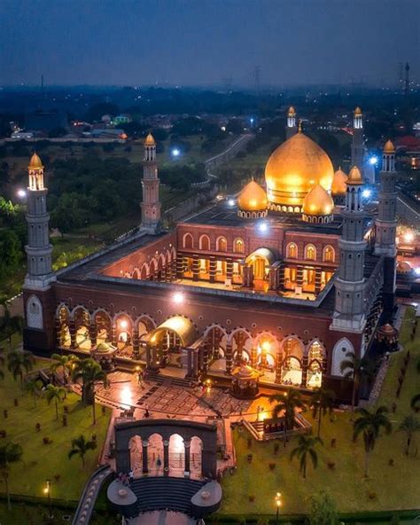 10 Masjid Terindah Di Indonesia Dengan Arsitektur Mengagumkan Nomor 7