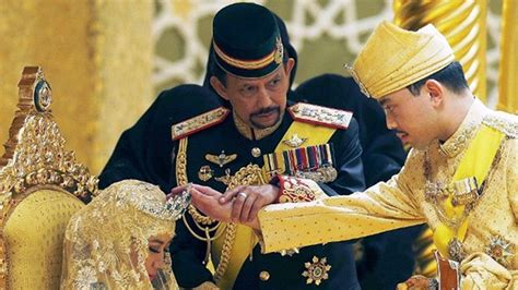 Kamu bisa mendapatkan akun ff sultan di berbagai online shop dengan harga yang beragam. Raja Brunei Laporkan Salah Satu Akun Instagram ke Polisi ...