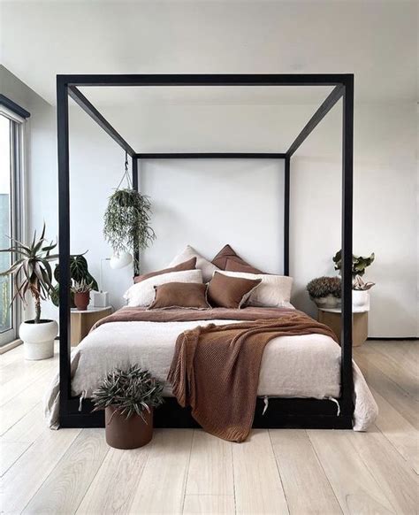 Four Poster Bed