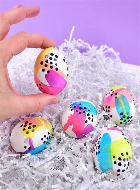 Brush Strokes Polka Dots Easter Eggs Dreamalittlebigger 07 ⋆ Dream A