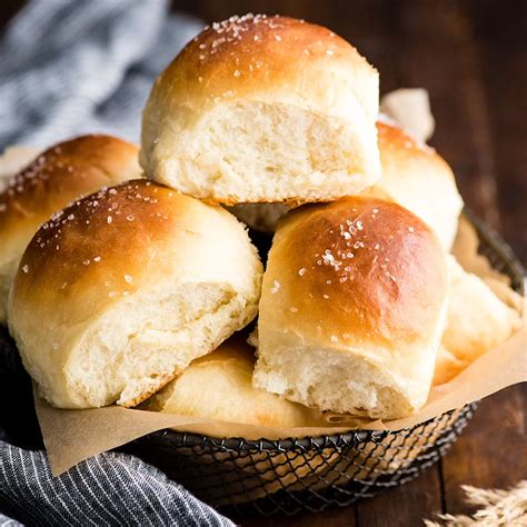 this best homemade dinner rolls recipe turns out perfectly every time these easy soft and fluffy