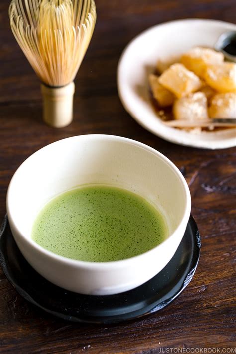 How To Make Matcha Japanese Green Tea 抹茶の点て方 Just One Cookbook