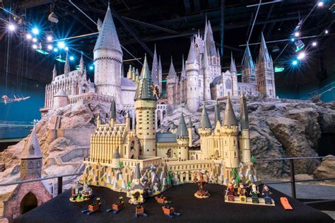 Harry Potter See Legos Newest Biggest Hogwarts Set