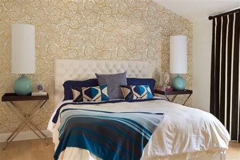 Get inspired with our accent wall ideas in wood, slats, patterns, tiles, marble, upholstered headboards, pendant lighting and wallpaper. Pin by Stephanie Takacs on A• Bedroom Ideas | Accent wall ...