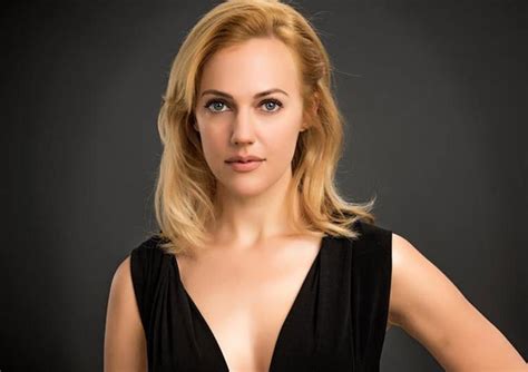 Meryem uzerli is best known for playing ürrem sultan in one of the most successful turkish series of all time, 'muhteşem yüzyıl'. Meryem Uzerli Kimdir? | MaksatBilgi