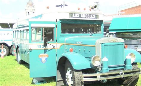 Bus Boys Vintage Rally Makes Its Way To Downtown Evansville 44news