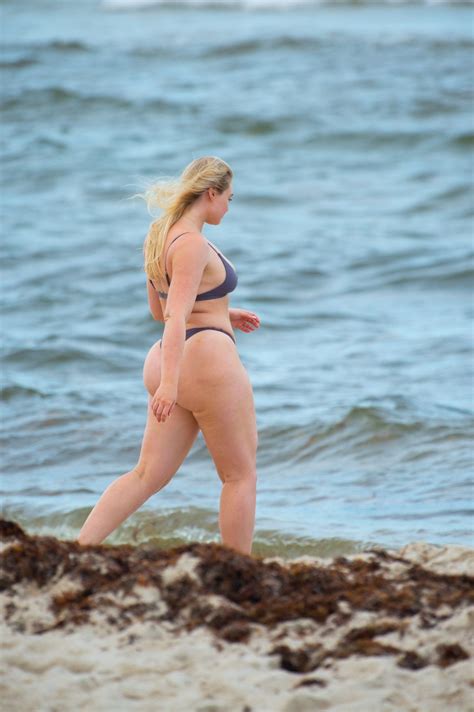 Iskra Lawrences Big Ass In Grey Bikini And Philip Payne Relaxing The Fappening