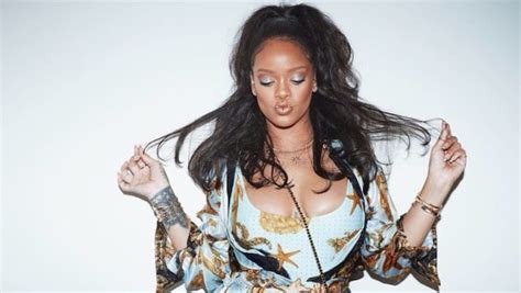 Rihanna Divulga Fotos De Lingerie Promovendo Nova Coleção Savage X Fenty