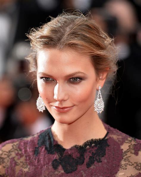 Do Your Eye Makeup Like This This Weekend Attract Every Man In Sight Karlie Kloss Hair Sexy