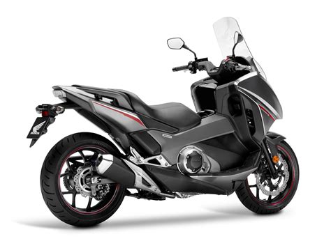Honda integra scooter cc 700. HONDA INTEGRA 750, 2016: Ραφιναρίσματα και Euro 4 - SCOOTERNET